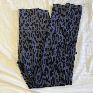 Carbon 38 leopard print leggings